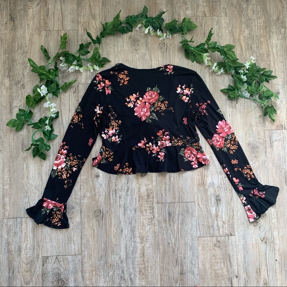 Floral crop top - Picture 2 of 2